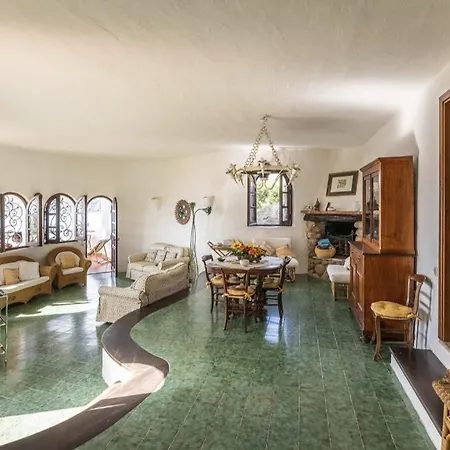 Dei Tramonti Villa *